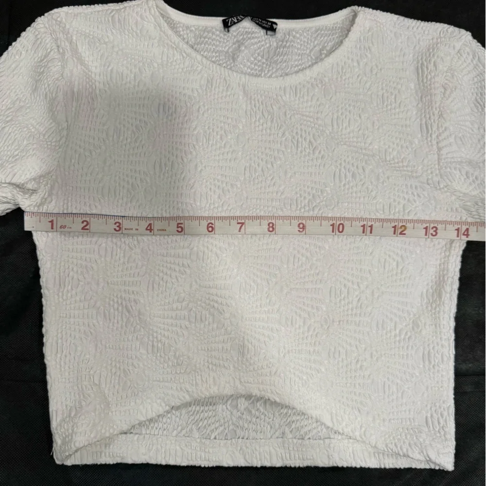🔥Zara White Patterned Long Sleeve Crop Top Sz M EUC🔥